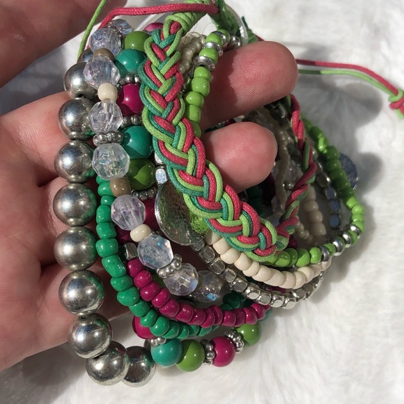 💚 Beautiful bundle of colorful fun bracelets  💚 - Picture 5 of 13